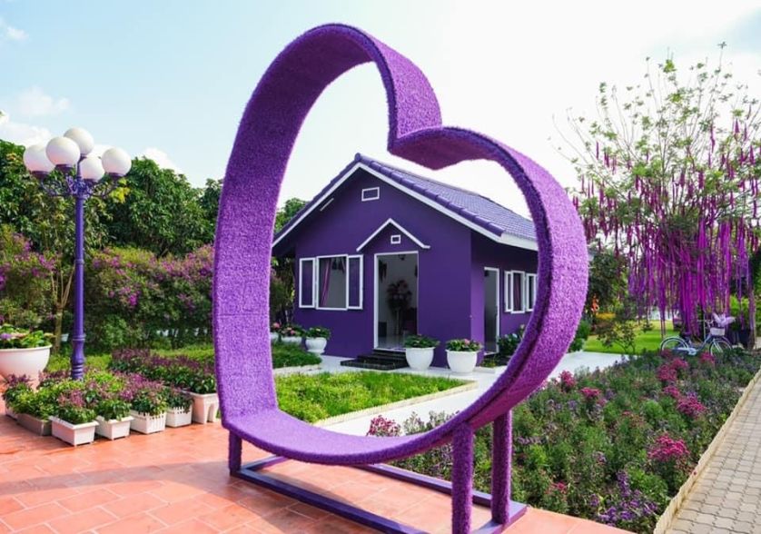 căn nhà màu tím