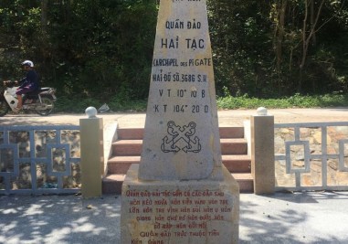 cot-moc-chu-quyen-vn