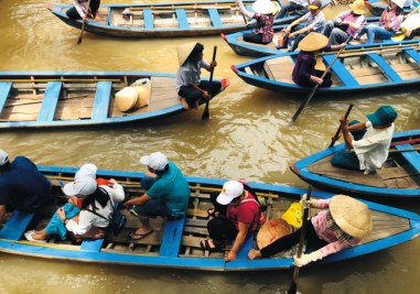 Đi đò chèo ở Mỹ Tho miền tây