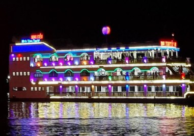 du-thuyen-ninh-kieu-hinh-14