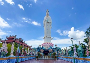 Ba nô biểu tượng mũi Cà Mau