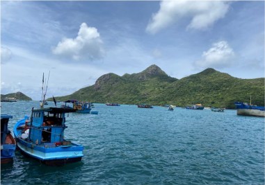 vinh-cang-ben-dam-con-dao